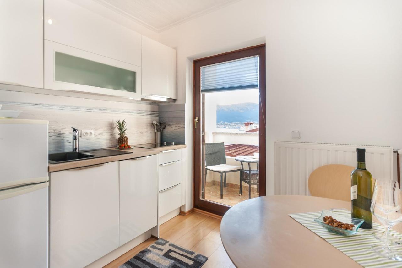 Appartamento Lori Baška Esterno foto